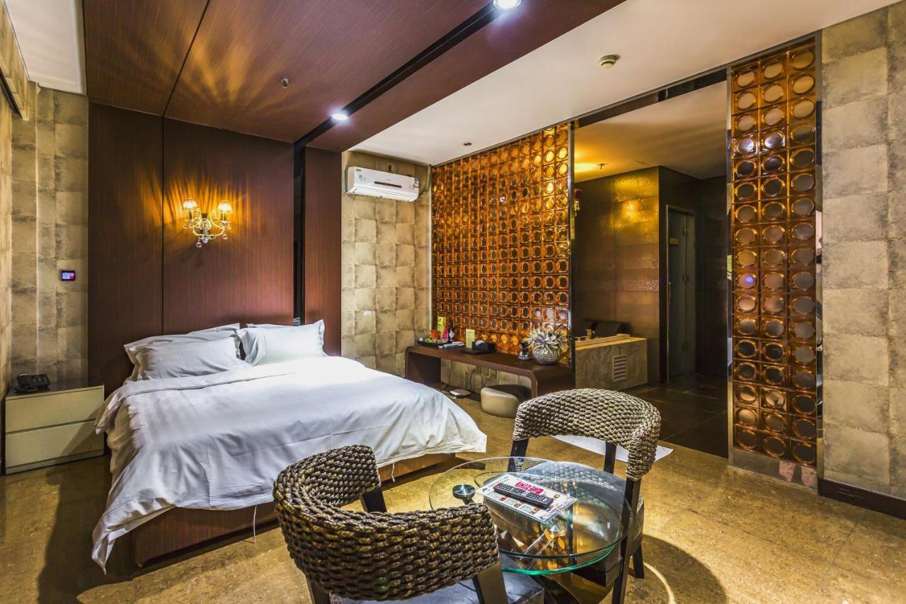 Qingdao Heng Bo Hotel Екстериор снимка