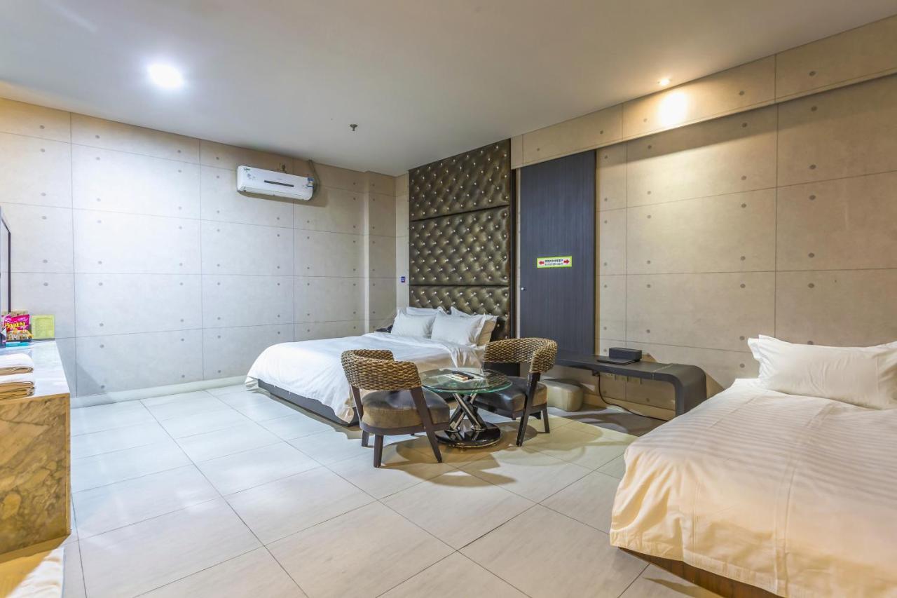 Qingdao Heng Bo Hotel Екстериор снимка