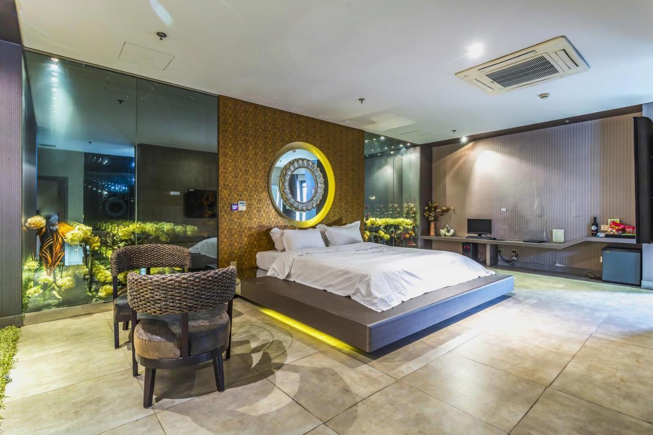 Qingdao Heng Bo Hotel Екстериор снимка