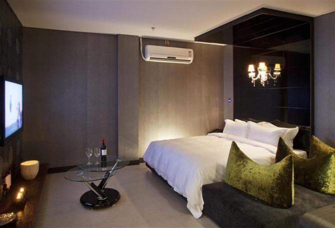 Qingdao Heng Bo Hotel Екстериор снимка