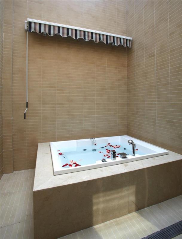 Qingdao Heng Bo Hotel Екстериор снимка